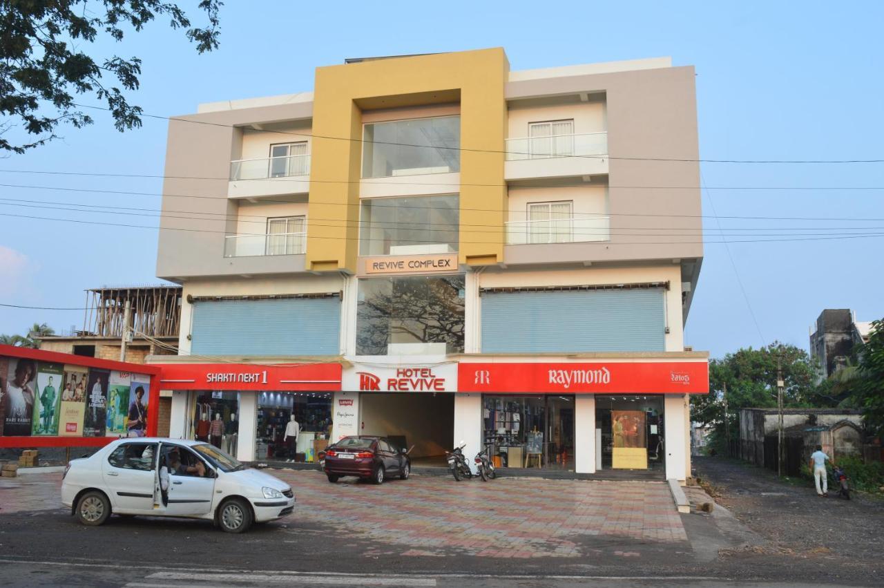 Hotel Revive Veraval ภายนอก รูปภาพ